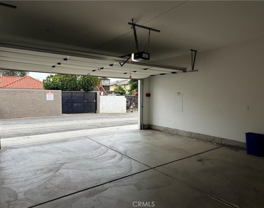 242 S Redwood - Photo Thumbnail 13