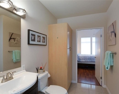 388 E Ocean Boulevard - Photo Thumbnail 13