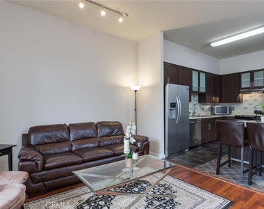 388 E Ocean Boulevard - Photo Thumbnail 5