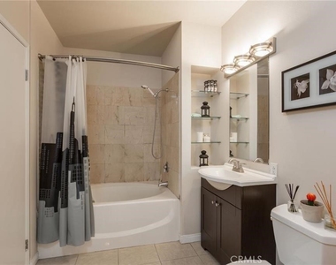 388 E Ocean Boulevard - Photo Thumbnail 14