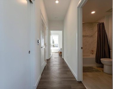 18900 Parthenia Street - Photo Thumbnail 11