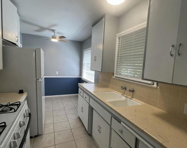 253 E Center Street - Photo Thumbnail 5