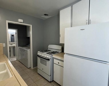 253 E Center Street - Photo Thumbnail 8