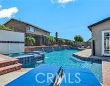 17452 Mayor - Photo Thumbnail 42