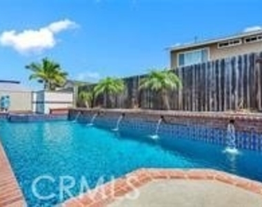 17452 Mayor - Photo Thumbnail 46