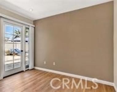 17452 Mayor - Photo Thumbnail 24