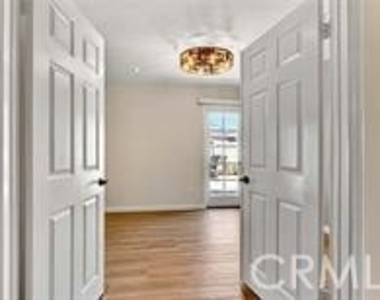 17452 Mayor - Photo Thumbnail 23
