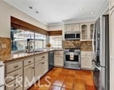 17452 Mayor - Photo Thumbnail 17