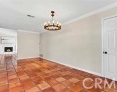17452 Mayor - Photo Thumbnail 12