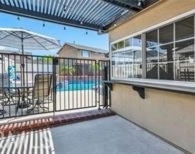 17452 Mayor - Photo Thumbnail 38