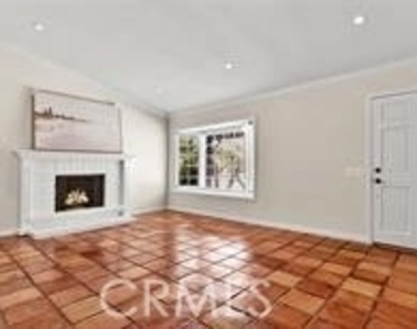 17452 Mayor - Photo Thumbnail 7