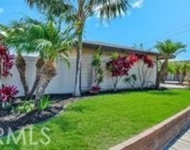 17452 Mayor - Photo Thumbnail 1