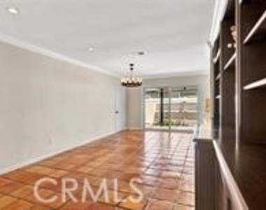 17452 Mayor - Photo Thumbnail 10
