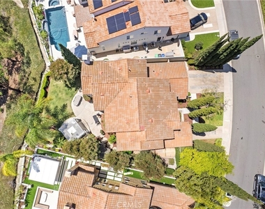 12 Minori - Photo Thumbnail 27