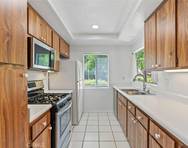 99 Rockwood - Photo Thumbnail 3