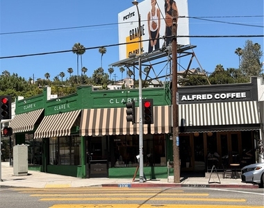 1651 Golden Gate - Photo Thumbnail 9