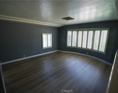 2770 Ladera - Photo Thumbnail 8