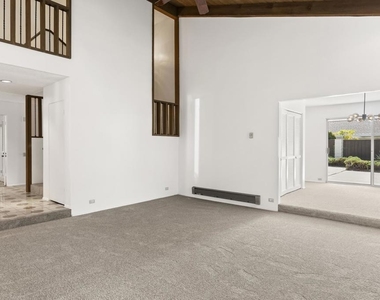 16138 E Via Madera Circa - Photo Thumbnail 8