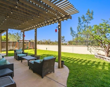 1071 Greenway Rd - Photo Thumbnail 28