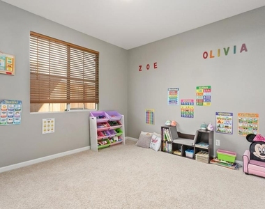 1071 Greenway Rd - Photo Thumbnail 31