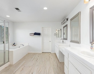 1071 Greenway Rd - Photo Thumbnail 23