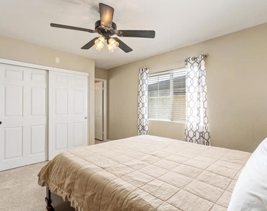 1071 Greenway Rd - Photo Thumbnail 20