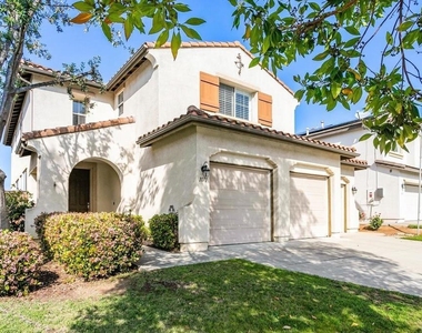 1071 Greenway Rd - Photo Thumbnail 1