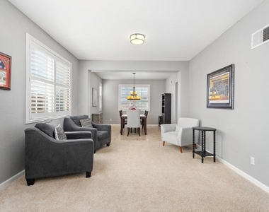 1071 Greenway Rd - Photo Thumbnail 4
