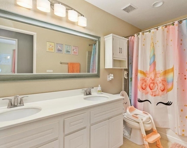 1071 Greenway Rd - Photo Thumbnail 17