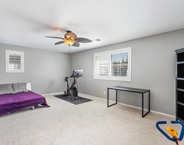 1071 Greenway Rd - Photo Thumbnail 16