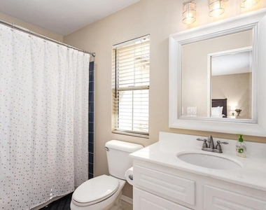 1071 Greenway Rd - Photo Thumbnail 21