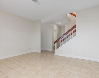 1816 Willowspring Drive - Photo Thumbnail 15