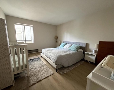 1427 Floribunda Avenue - Photo Thumbnail 3