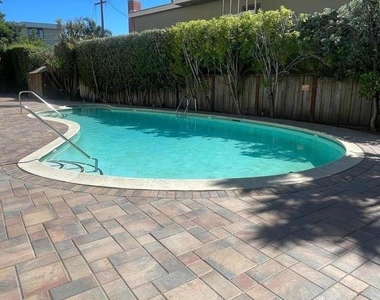 1427 Floribunda Avenue - Photo Thumbnail 11
