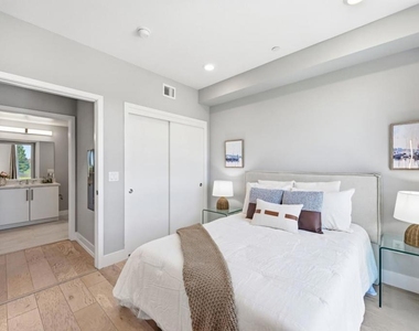 1048 Monroe Street - Photo Thumbnail 23