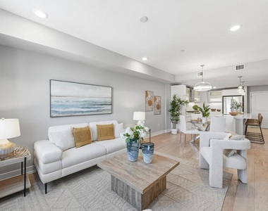 1048 Monroe Street - Photo Thumbnail 16