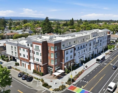 1048 Monroe Street - Photo Thumbnail 50