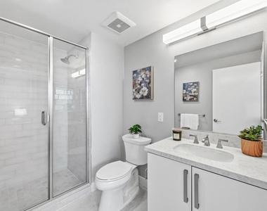 1048 Monroe Street - Photo Thumbnail 29