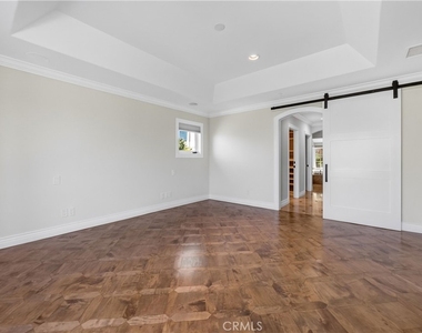 517 Emerald Bay - Photo Thumbnail 58