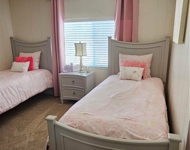 11010 Valle Vista - Photo Thumbnail 10
