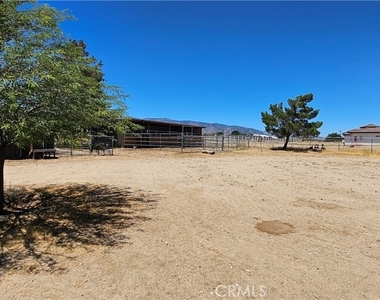 11010 Valle Vista - Photo Thumbnail 16