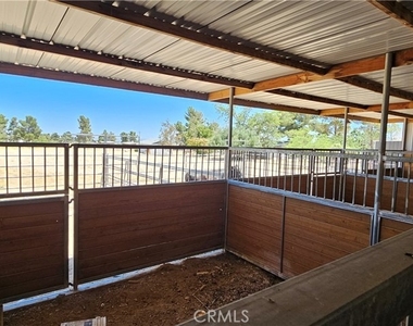 11010 Valle Vista - Photo Thumbnail 20