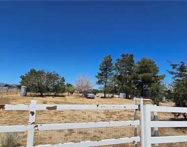 11010 Valle Vista - Photo Thumbnail 25