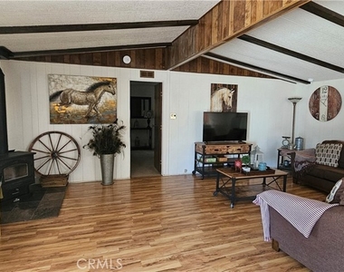 11010 Valle Vista - Photo Thumbnail 5
