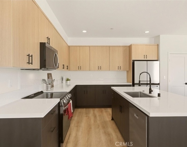 10665 Alborz Ct. - Photo Thumbnail 11