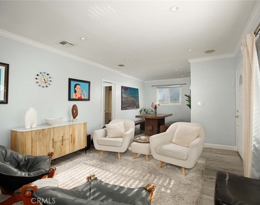 1412 N Catalina - Photo Thumbnail 6