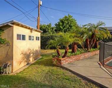 1412 N Catalina - Photo Thumbnail 26