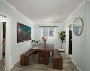 1412 N Catalina - Photo Thumbnail 8