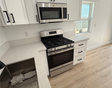 6144 Fair Ave. - Photo Thumbnail 8