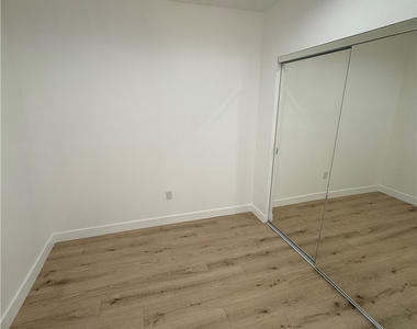 6144 Fair Ave. - Photo Thumbnail 11